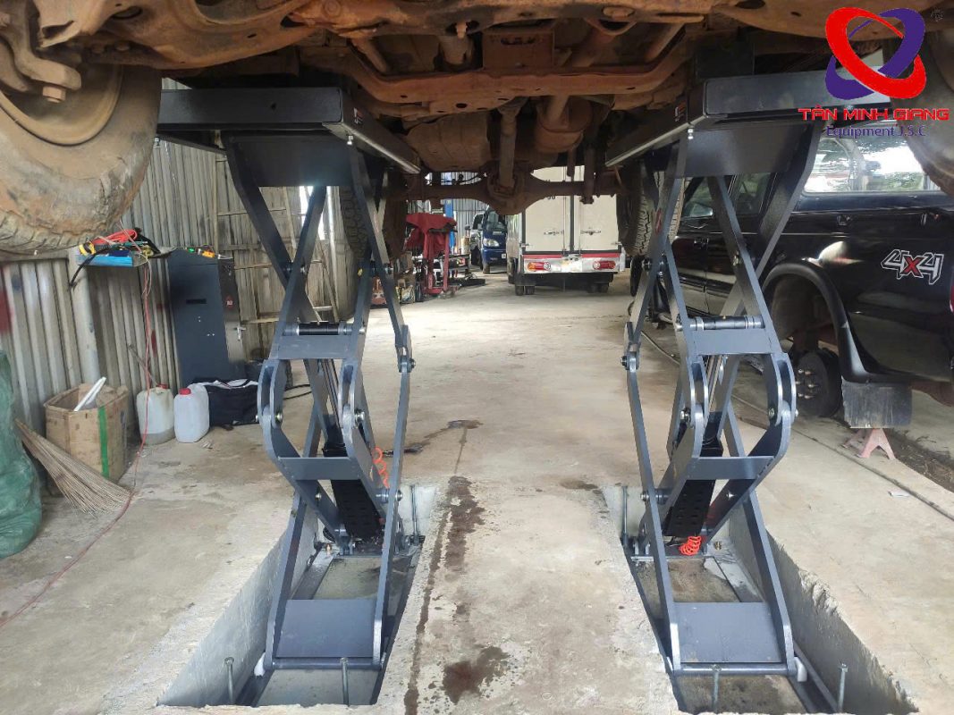 Cầu nâng cắt kéo lắp âm nền Weijia Lift 